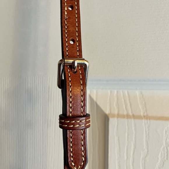 Dooney and Bourke Crossbody Purse Red - Picture 4 of 8